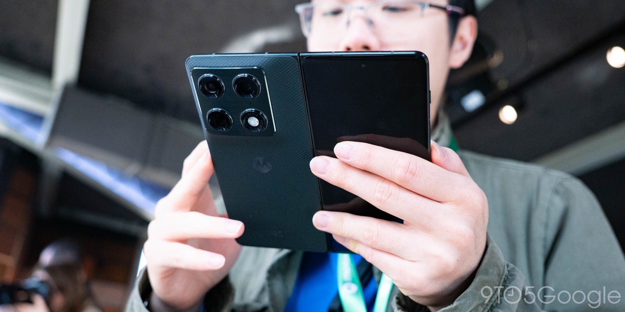Motorola занимает 50% американского рынка складных смартфонов накануне запуска Razr Fold, сообщает IDC