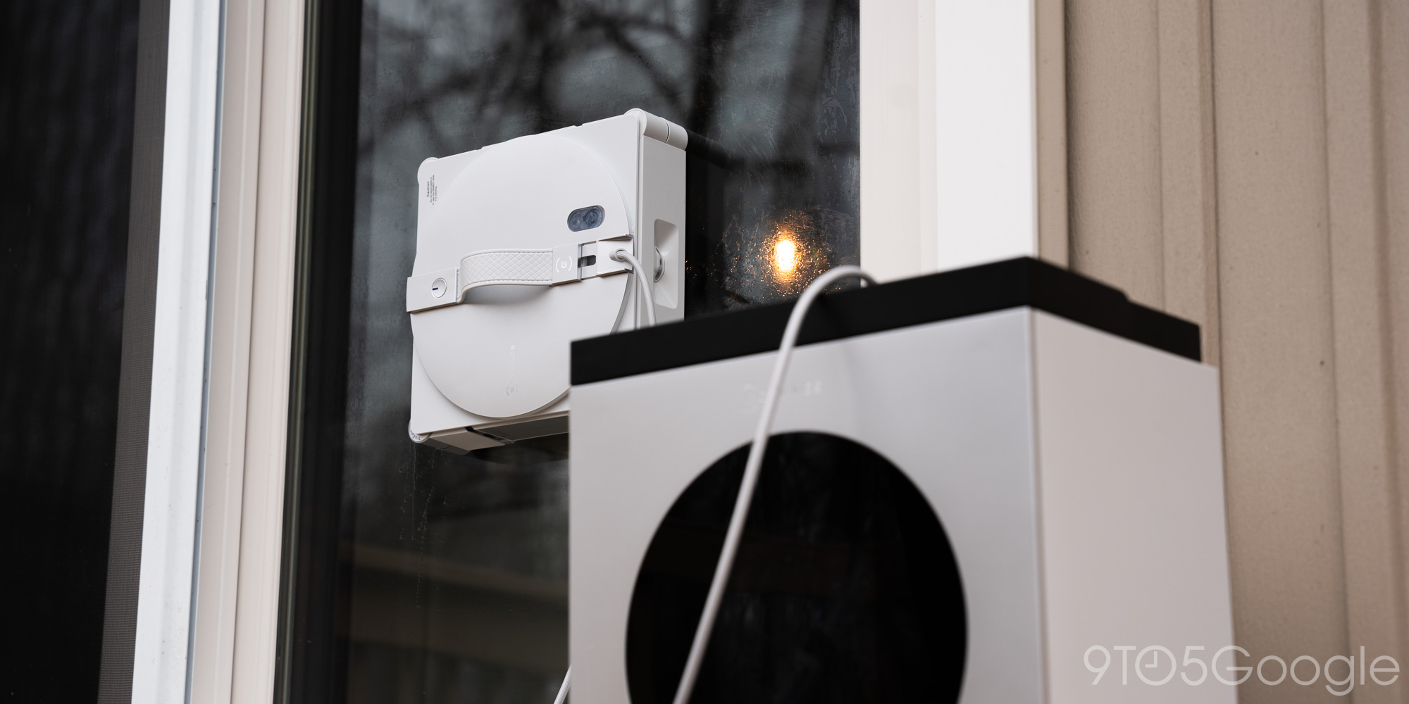9to5google.com - Andrew Romero - Hands-on: Ecovacs' all-in-one window cleaning robot is a game-changer, for some