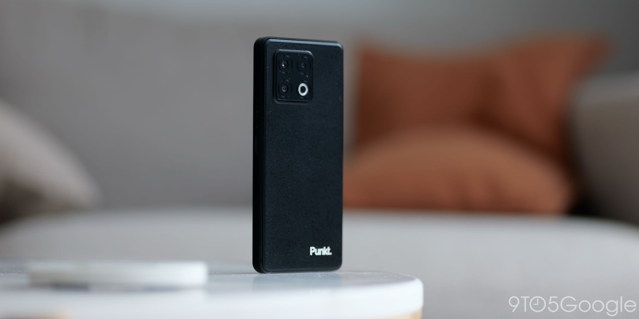 Could this be a de-Googlers dream phone? [Video]