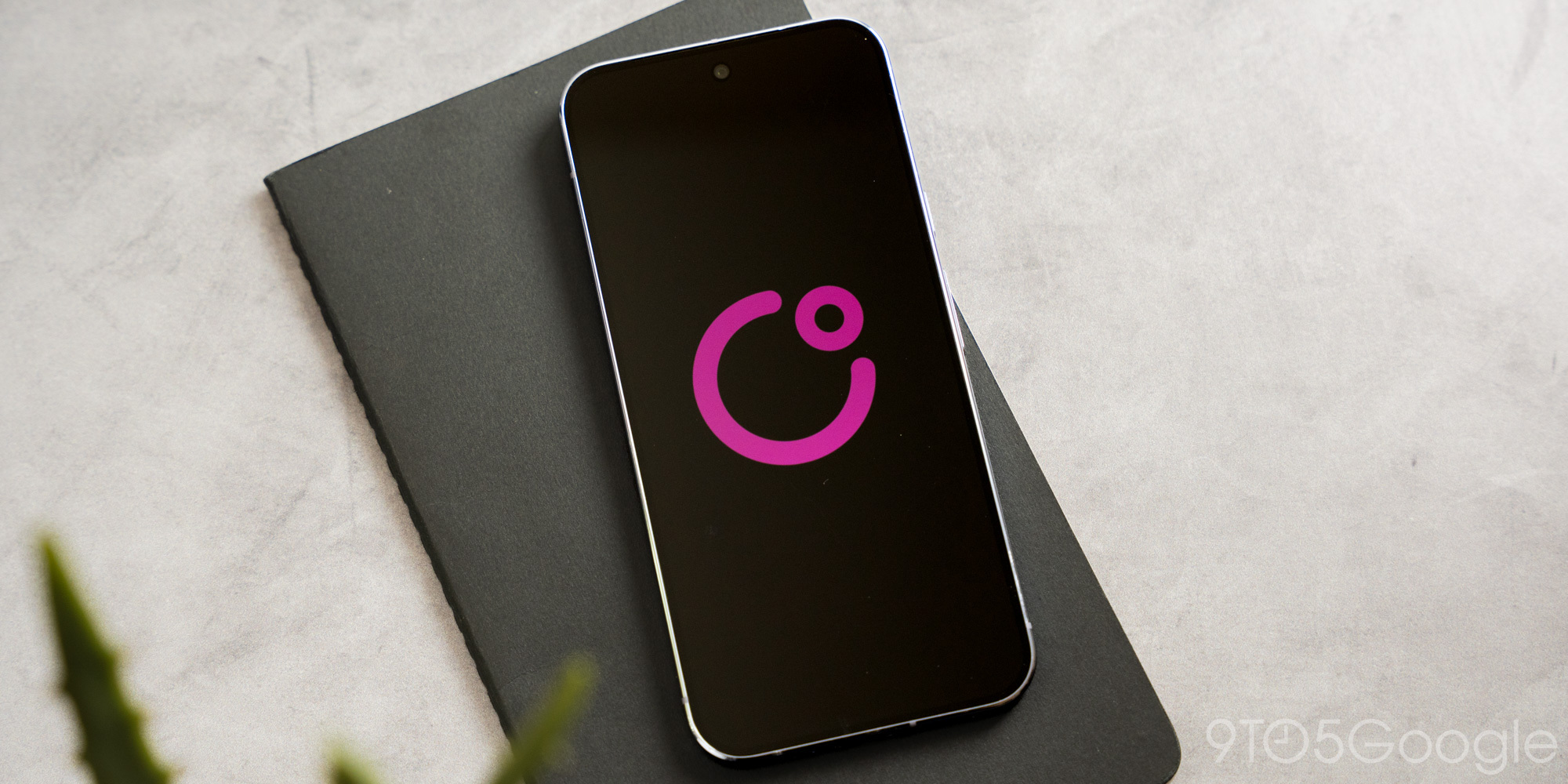 Google Briefly Releases Experimental COSMO AI Assistant App