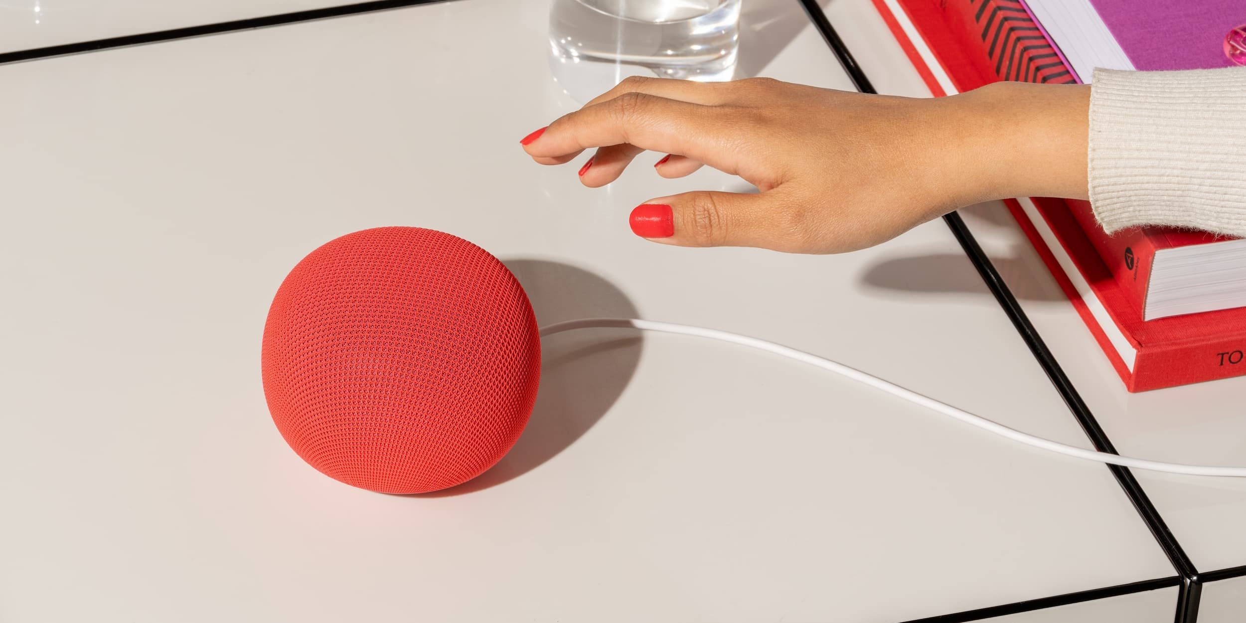 Умная колонка Google Home поступит в продажу 25 июня по цене $99, предзаказы открыты сегодня