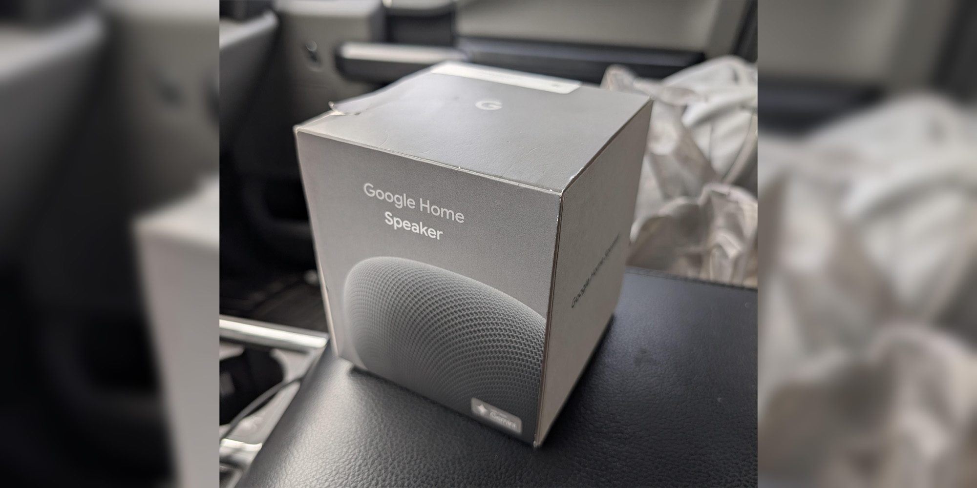 Кто-то получил колонку Google Home Speaker раньше срока, и ее главный недостаток — несъемный кабель питания