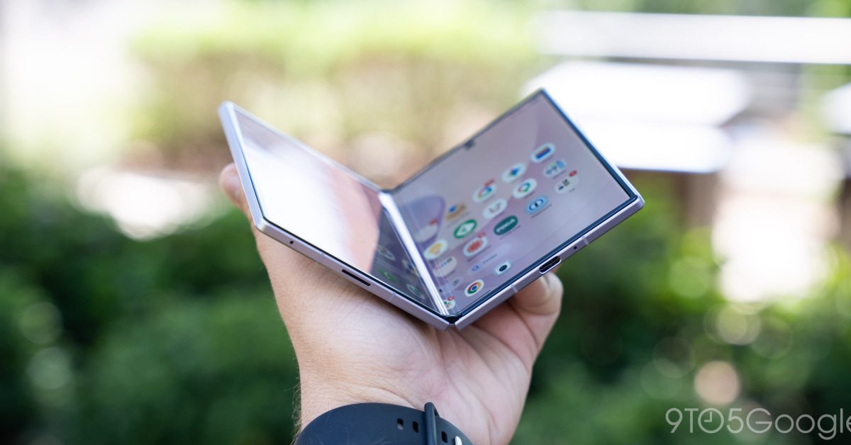 Someone recreated the iPhone Duo’s mesmerizing open animation on the Galaxy Z Fold 8 Someone recreated the iPhone Duo’s mesmerizing open animation on the Galaxy Z Fold 8