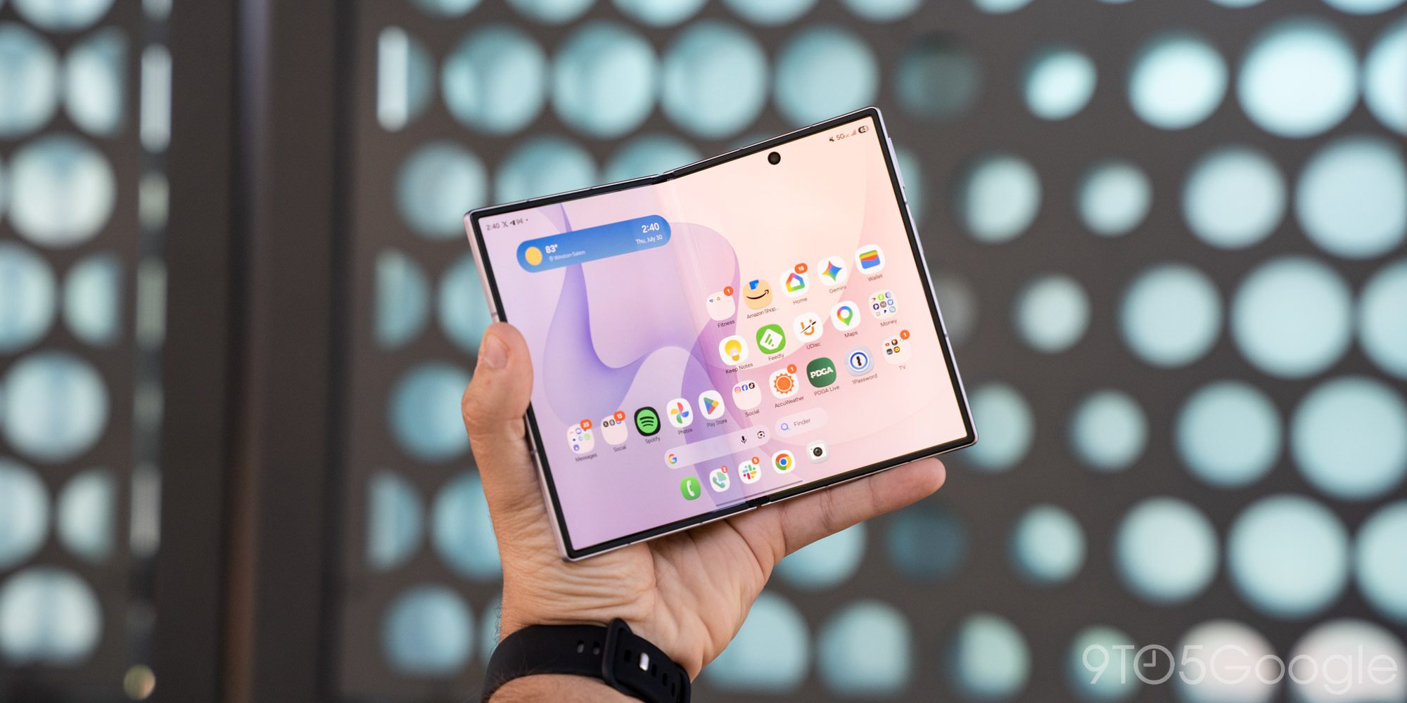 Углы дисплея Galaxy Z Fold 8 могут гнуться внутрь намеренно, заявляет Samsung [Галерея]