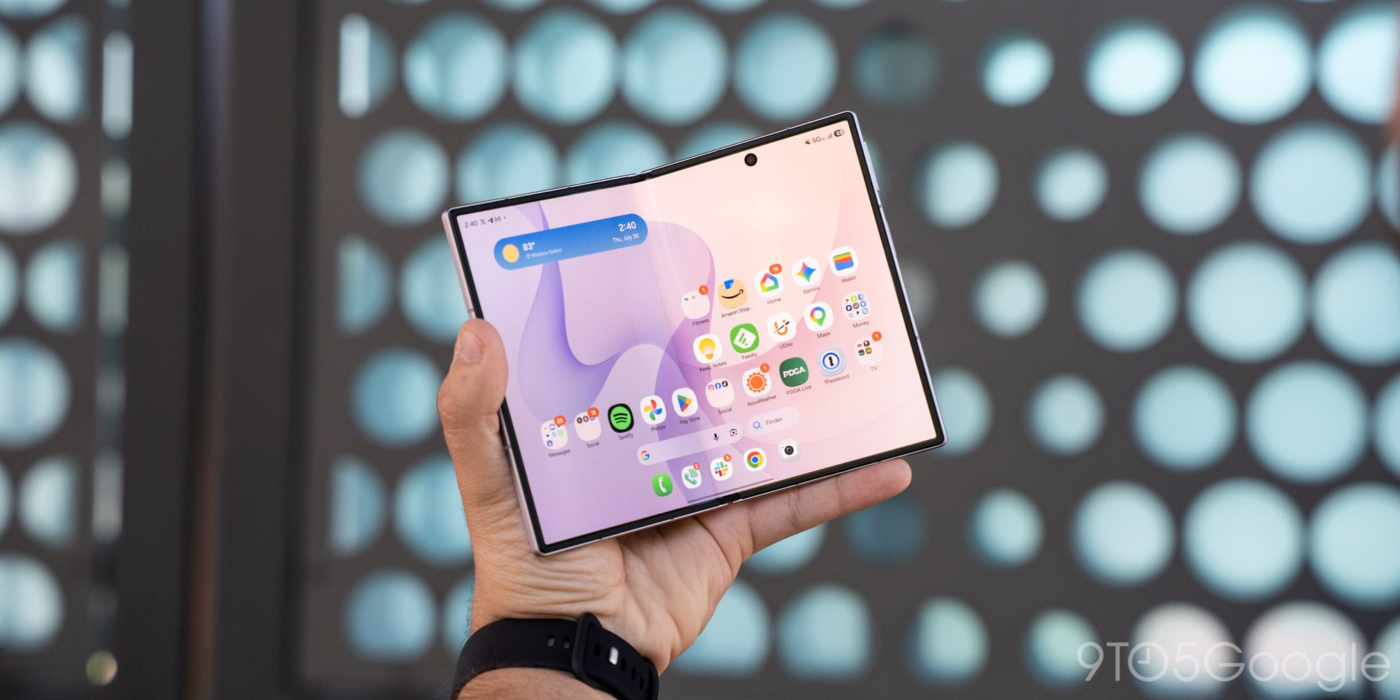 Обзор: Новый форм-фактор Galaxy Z Fold 8 создан не для вас — он создан для всех