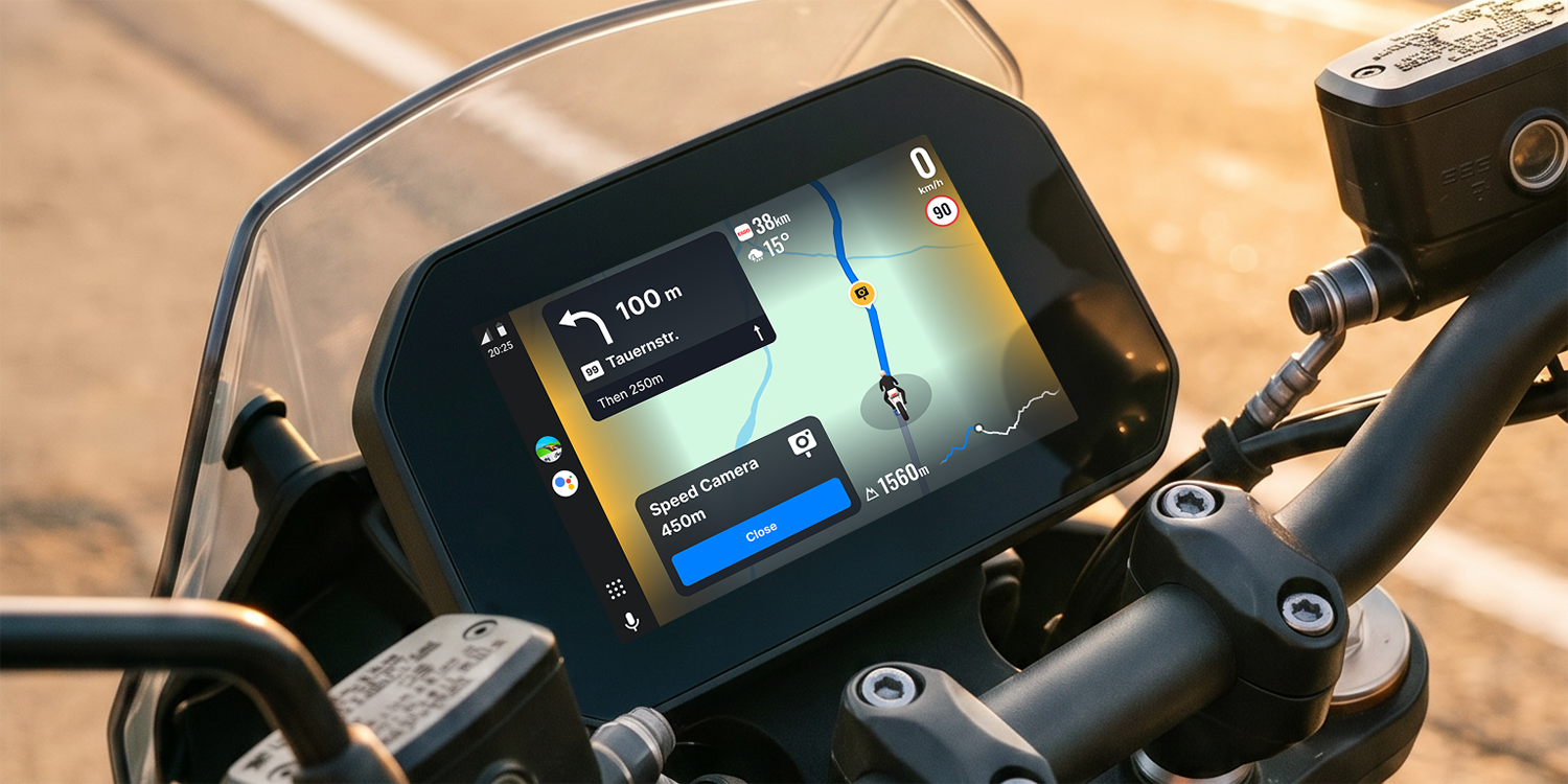В Android Auto появилась навигация, оптимизированная для мотоциклов; в CarPlay — тоже