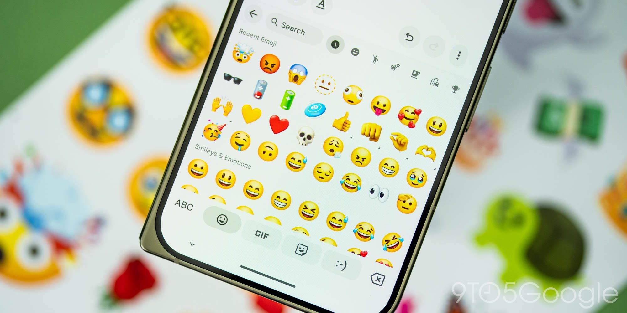 Pixel 11 поставляется с новыми 3D-эмодзи из Android 17 [Галерея]