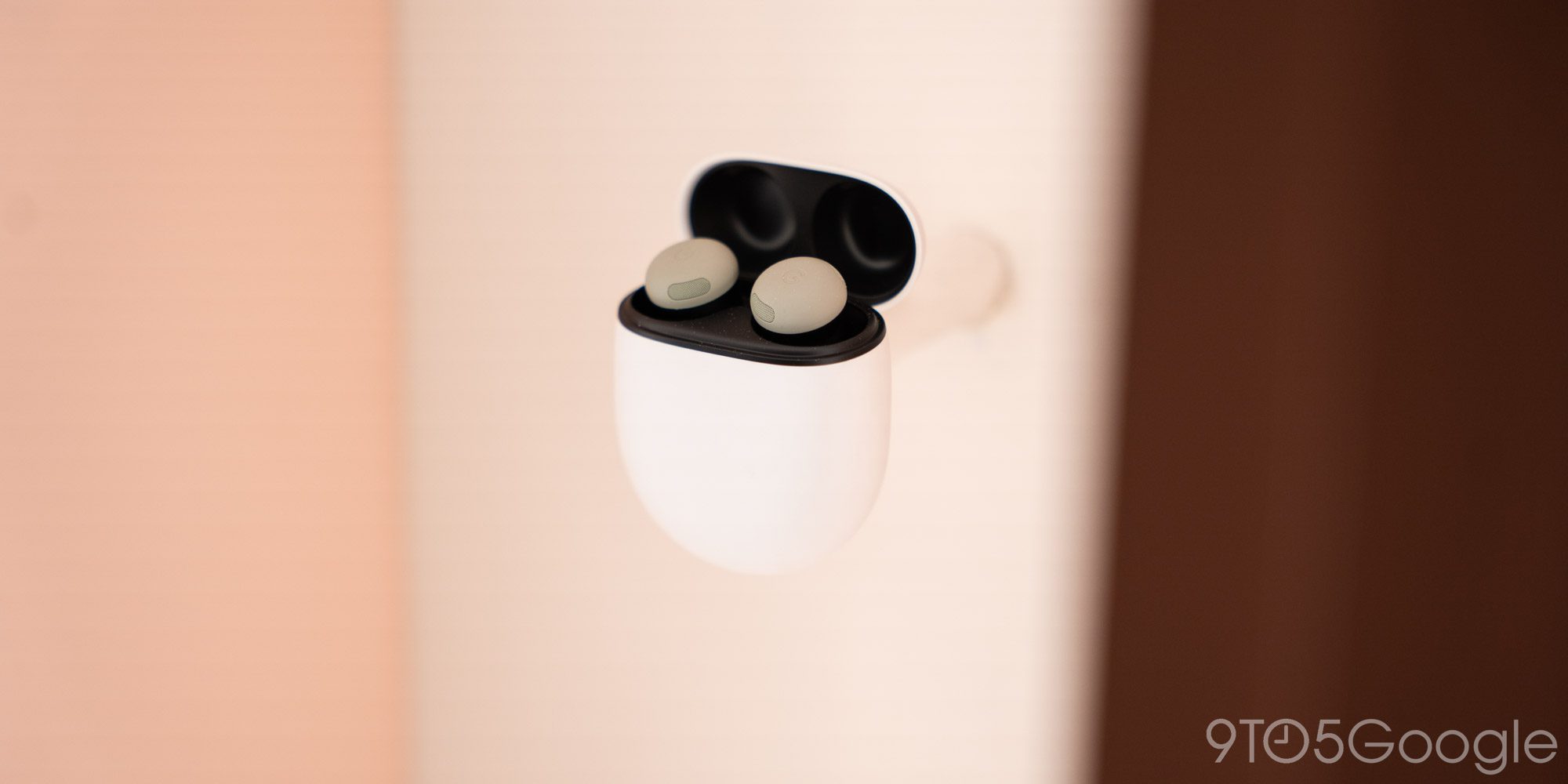 Google начинает распространять «масштабное» обновление для Pixel Buds Pro, Pro 2 и 2a