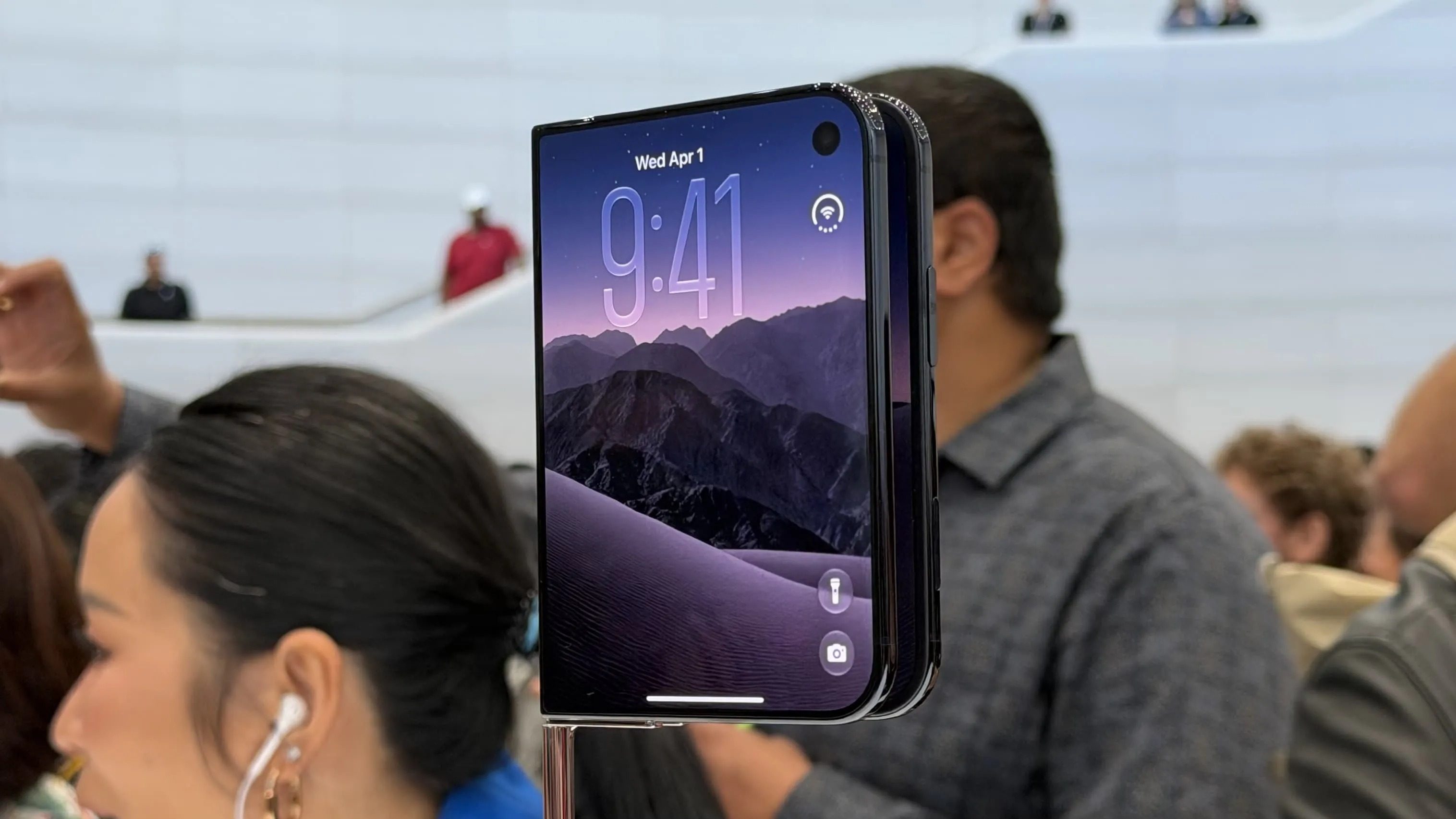 Поставки iPhone Duo откладываются до 2027 года; вот складные Android-смартфоны, которые стоит попробовать вместо него