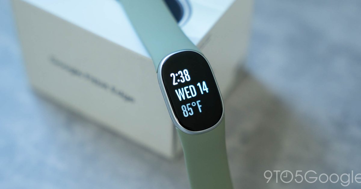 جهاز تتبع اللياقة البدنية Google Fitbit Edge الجديد