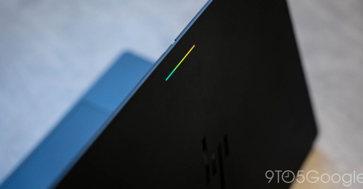 Googlebook Glowbar doesn’t have the ‘knock-knock’ Chromebook Pixel battery gesture Googlebook Glowbar doesn’t have the ‘knock-knock’ Chromebook Pixel battery gesture